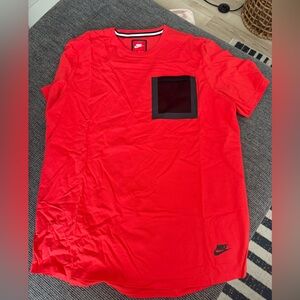 Nike tee vibrant red jersey black pocket XL